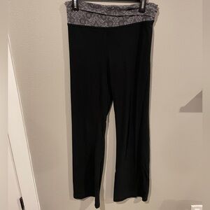 Victorias Sport Women's Black and Gray Wife Leg Athletic Pants Size M